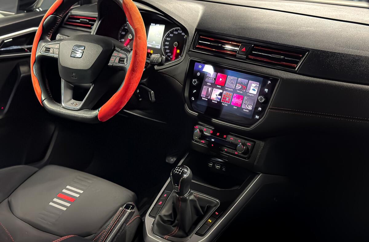 SEAT Arona 1.0 TGI FR