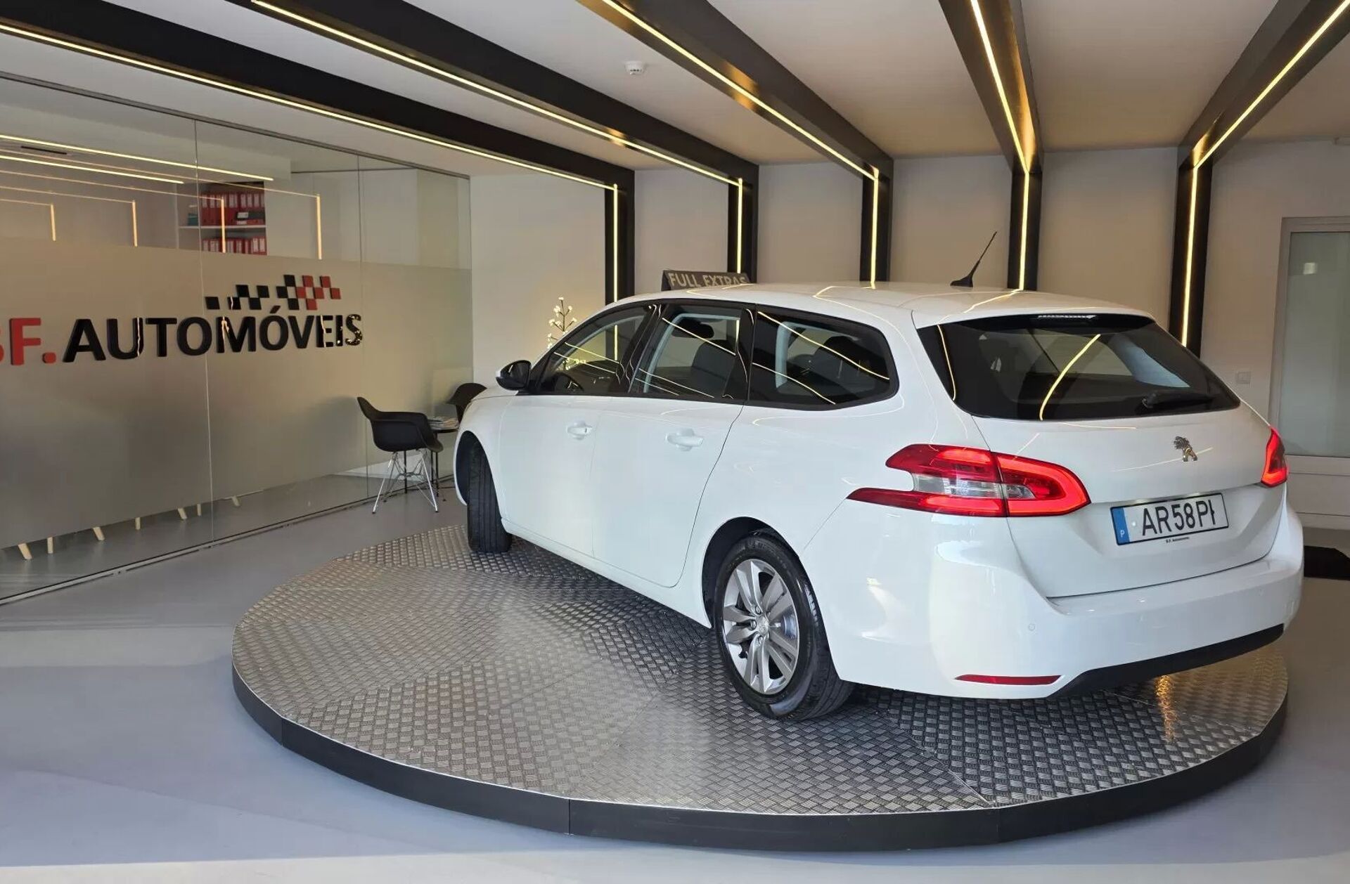 PEUGEOT 308 SW 1.6 BlueHDi All.J18 EAT6