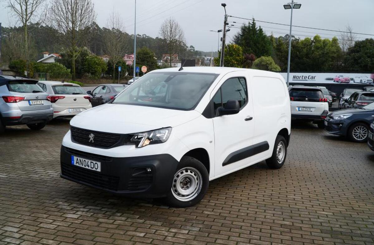 PEUGEOT Partner 1.5 BlueHDi Pro Standard