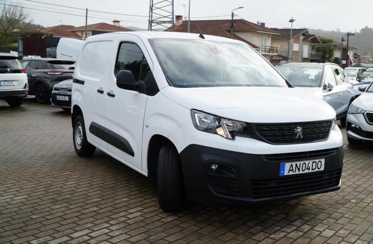 PEUGEOT Partner 1.5 BlueHDi Pro Longa