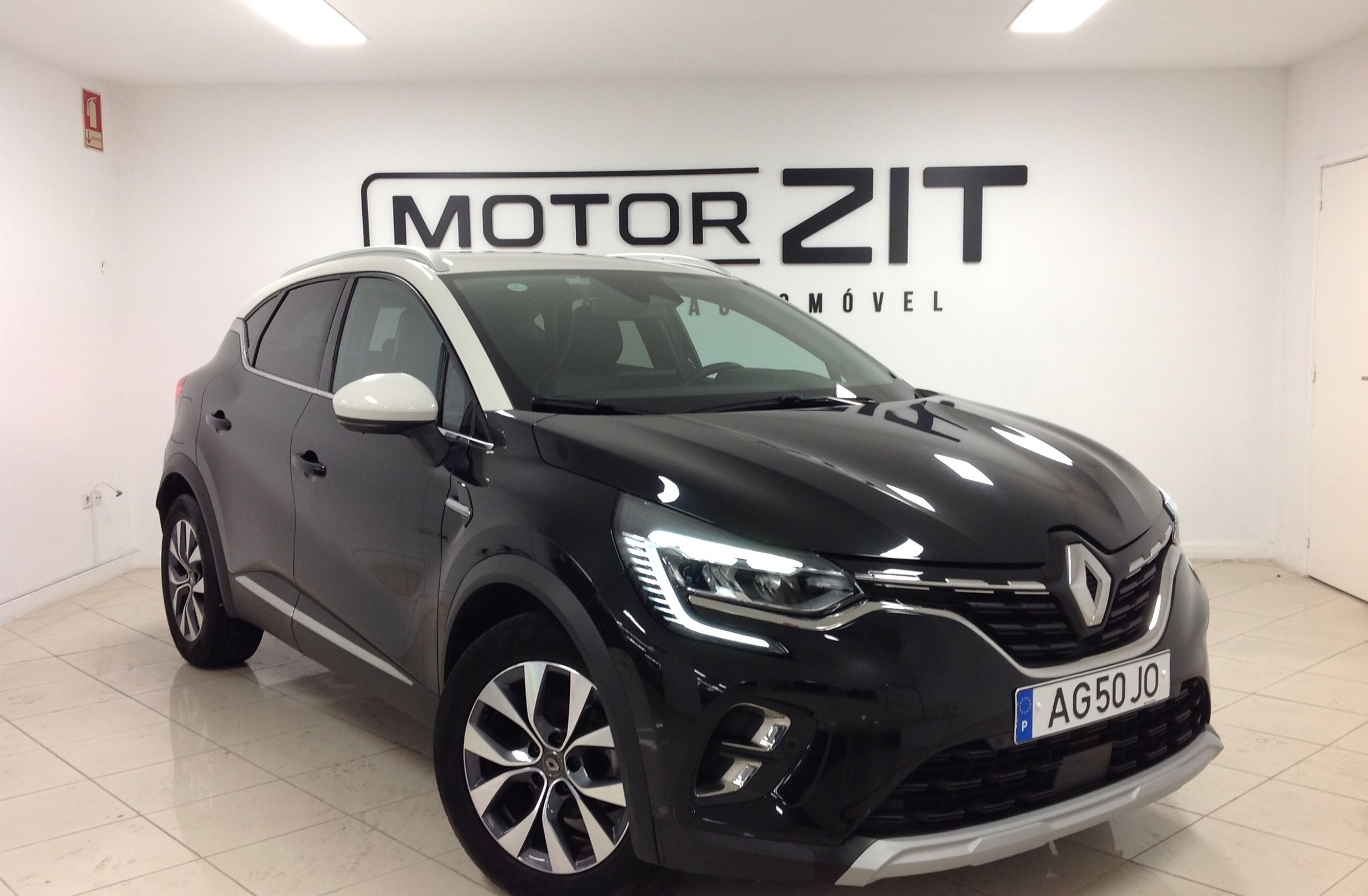 RENAULT Captur 1.0 TCe Exclusive