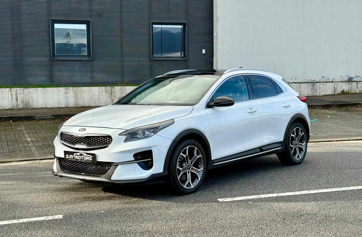 KIA Ceed 1.4 T-GDi TX 7DCT