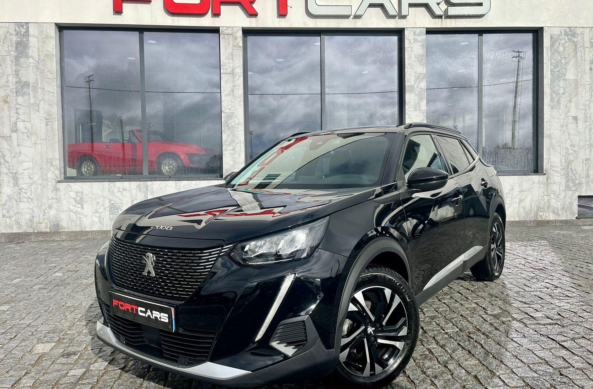 PEUGEOT 2008 1.2 PureTech Allure EAT8