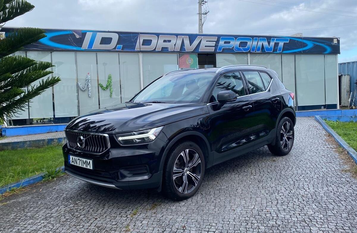 VOLVO XC40 1.5 T4 PHEV Inscription Expression
