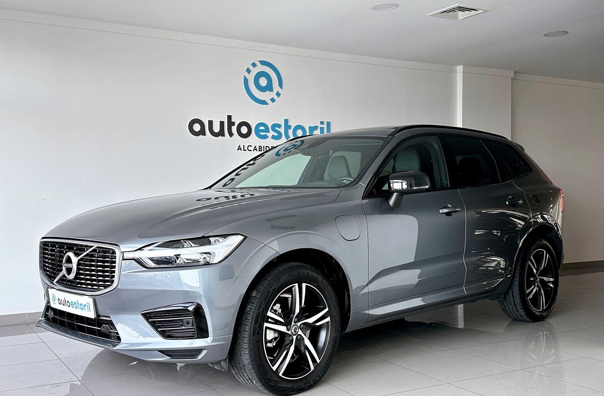 VOLVO XC60 2.0 T8 PHEV R-Design AWD