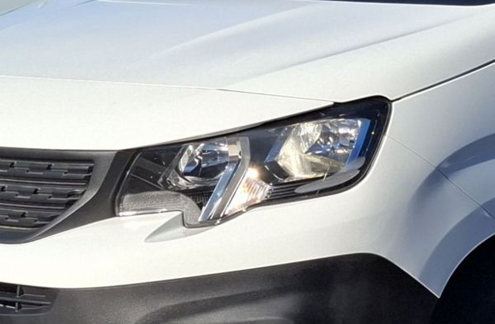 PEUGEOT Partner 1.5 BlueHDi Pro Standard