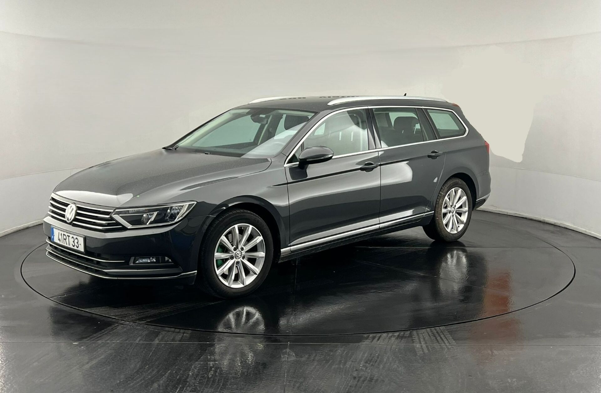 VOLKSWAGEN Passat 1.6 TDi Confortline