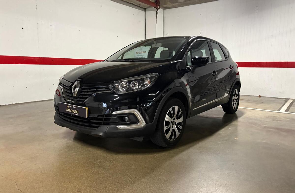 RENAULT Captur 0.9 TCe Exclusive
