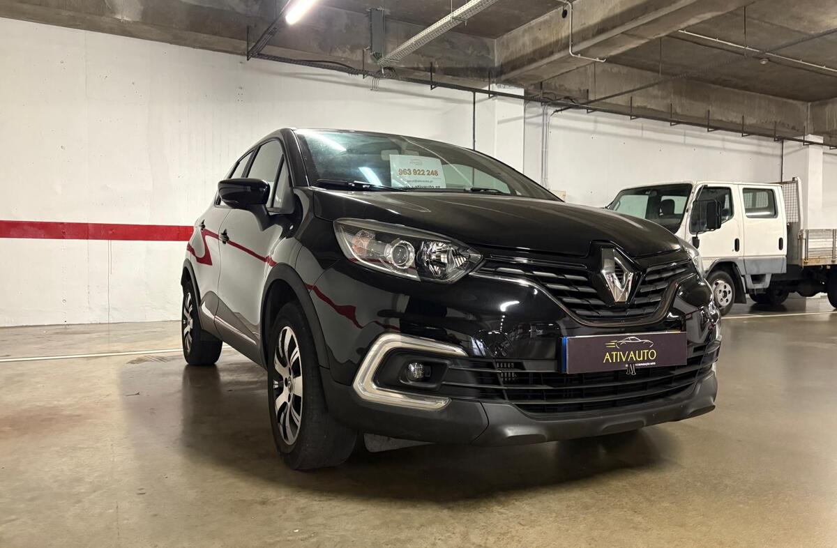 RENAULT Captur 0.9 TCe Exclusive