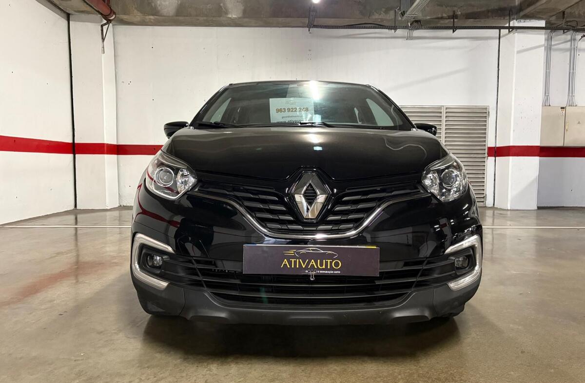 RENAULT Captur 0.9 TCe Exclusive