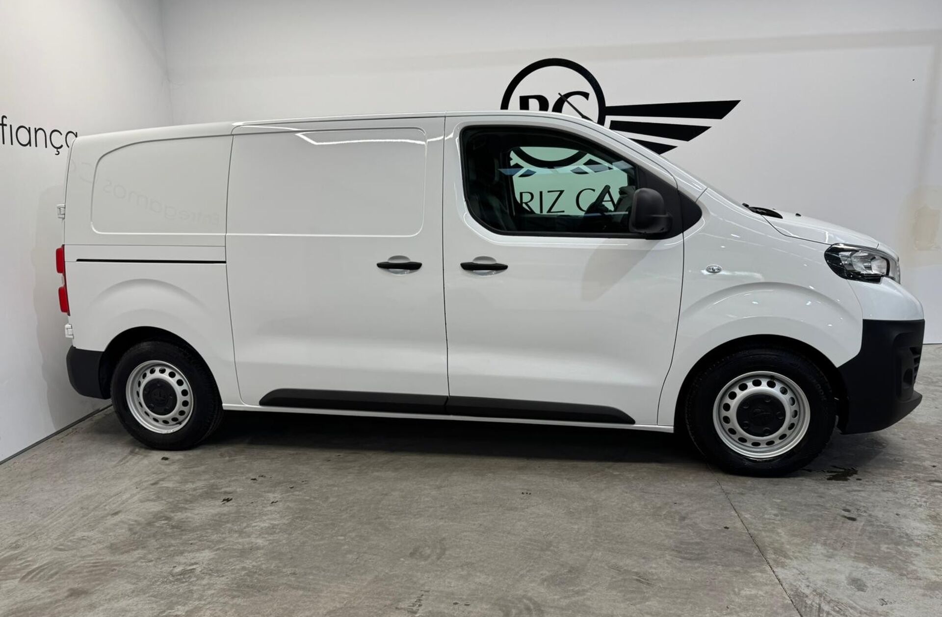 PEUGEOT Expert 1.5 BlueHDi L2H1 Premium Standard