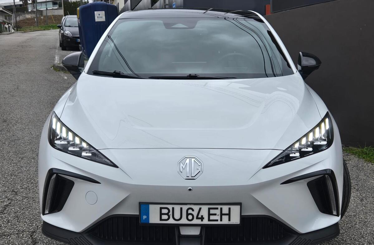 MG MG4 64 kWh Luxury