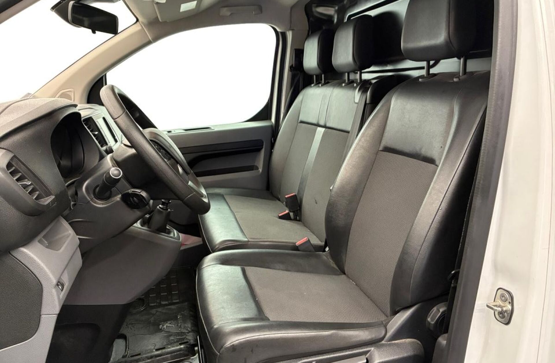 PEUGEOT Expert 2.0 BlueHDi L3H1 Pro Long