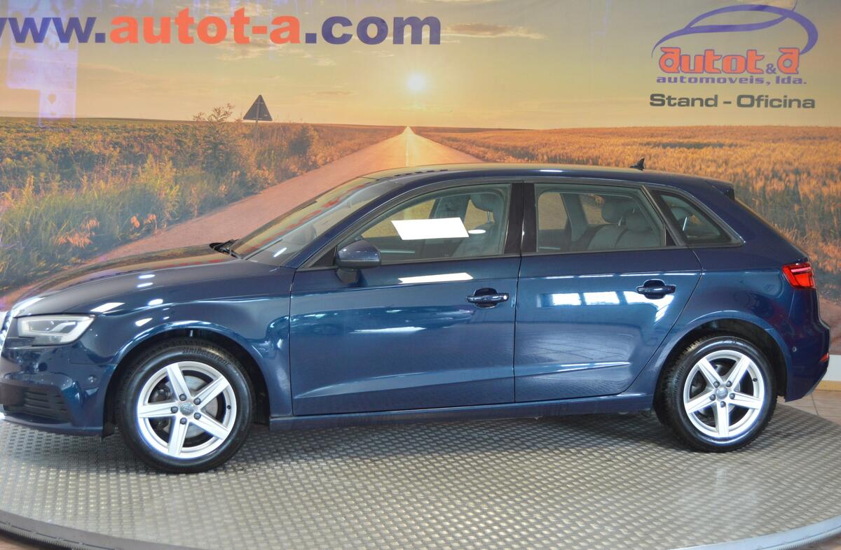 AUDI A3 30 TFSI