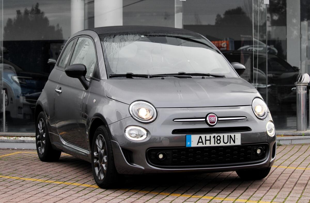 FIAT 500 C 1.0 Hybrid Connect