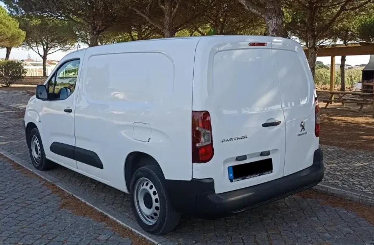 PEUGEOT Partner 1.5 BlueHDi Pro Longa