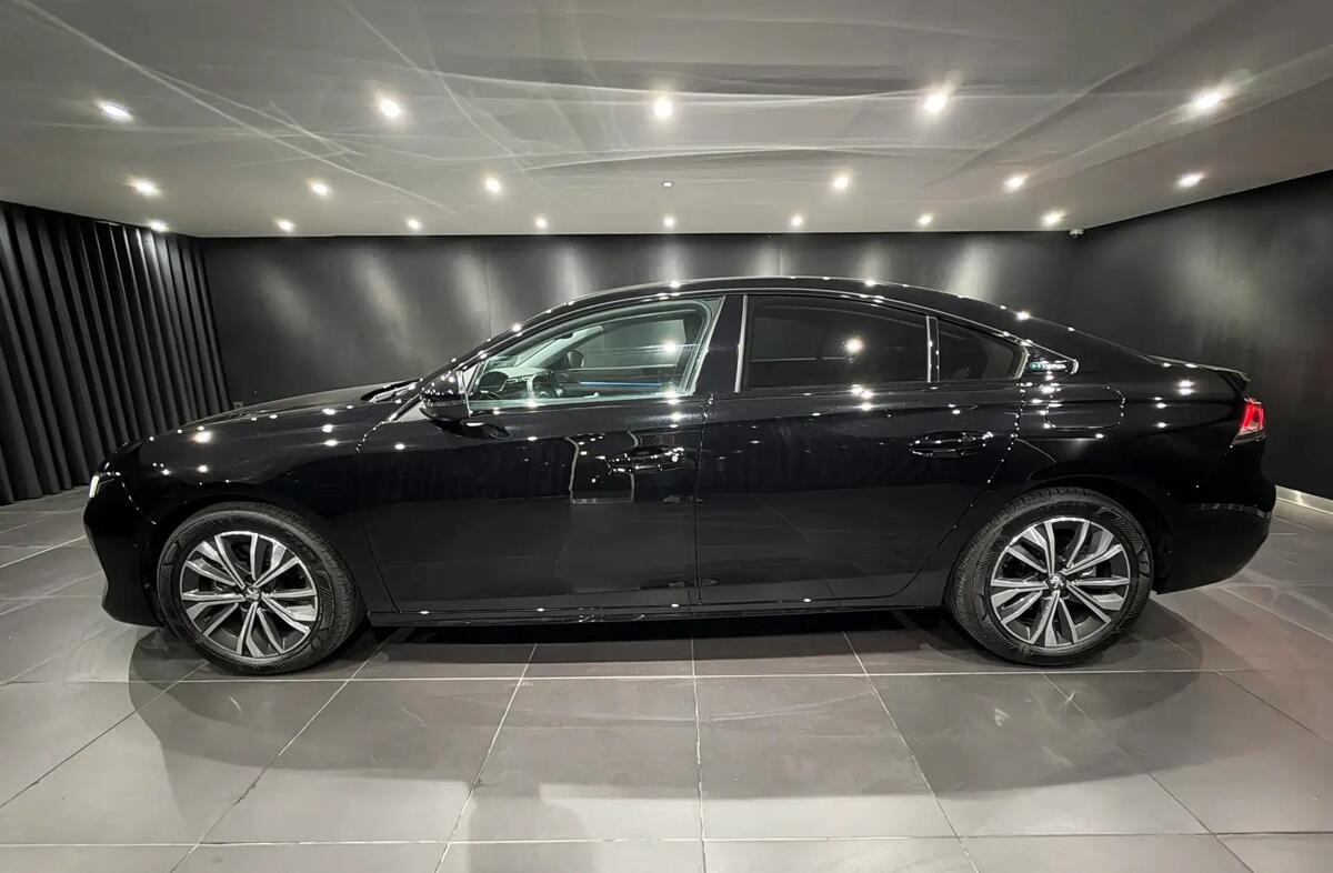 PEUGEOT 508 1.6 Hybrid Allure Pack e-EAT8