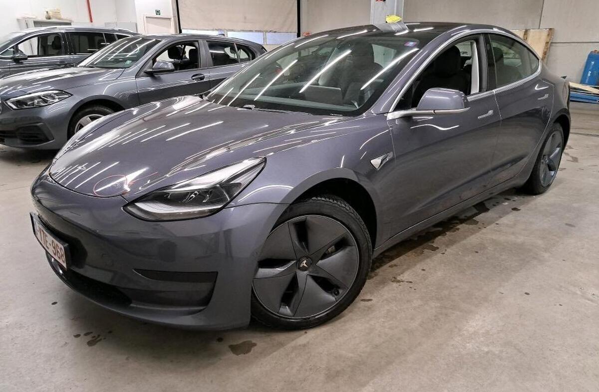 TESLA Model 3 Standard Range Plus RWD