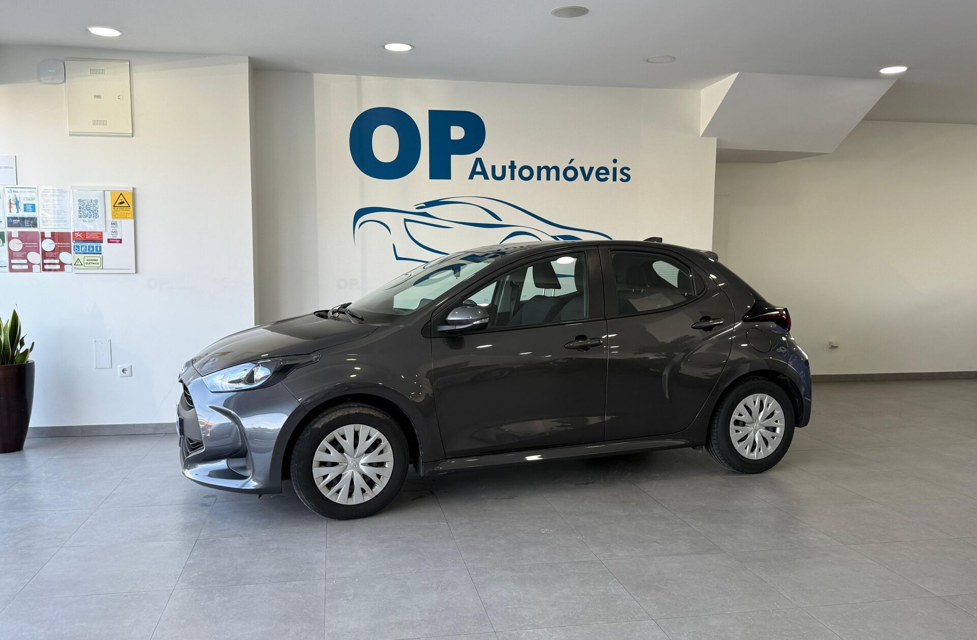 TOYOTA Yaris 1.5 HDF GR Sport