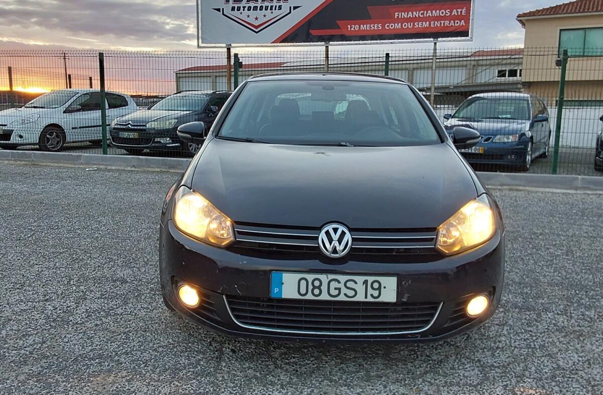 VOLKSWAGEN Golf 2.0 TDi Highline DSG