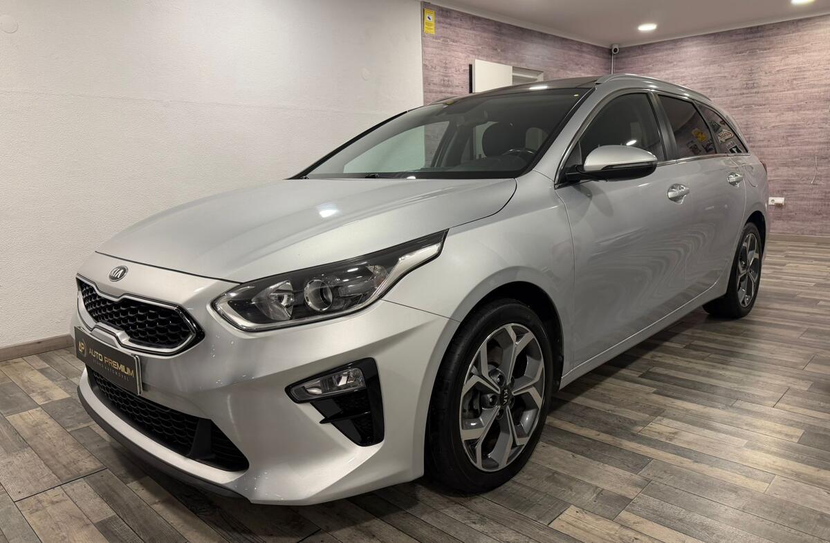KIA Ceed SW 1.6 CRDi MHEV Drive+SRF