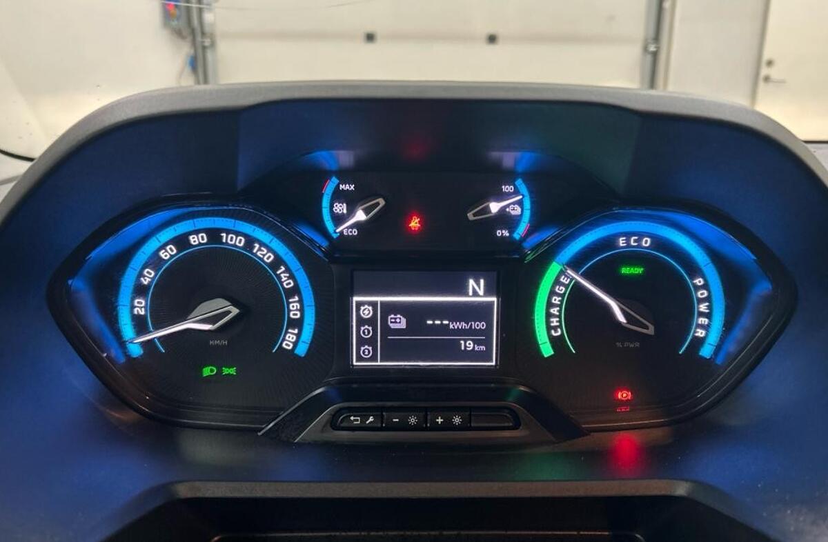 PEUGEOT Partner e- 50 kWh Standard