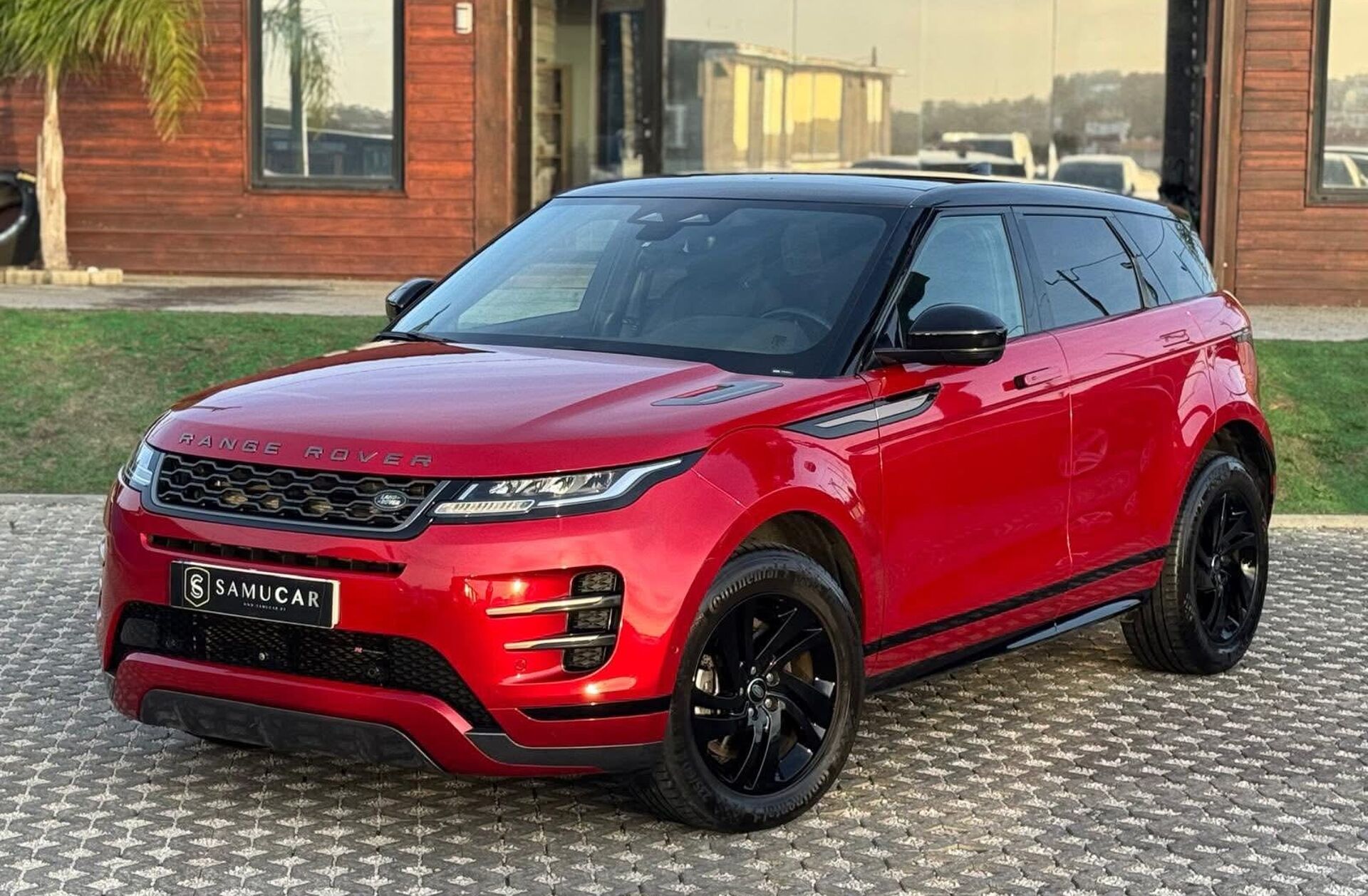 LAND ROVER Range Rover Evoque 1.5 P300e AWD R-Dynamic Auto