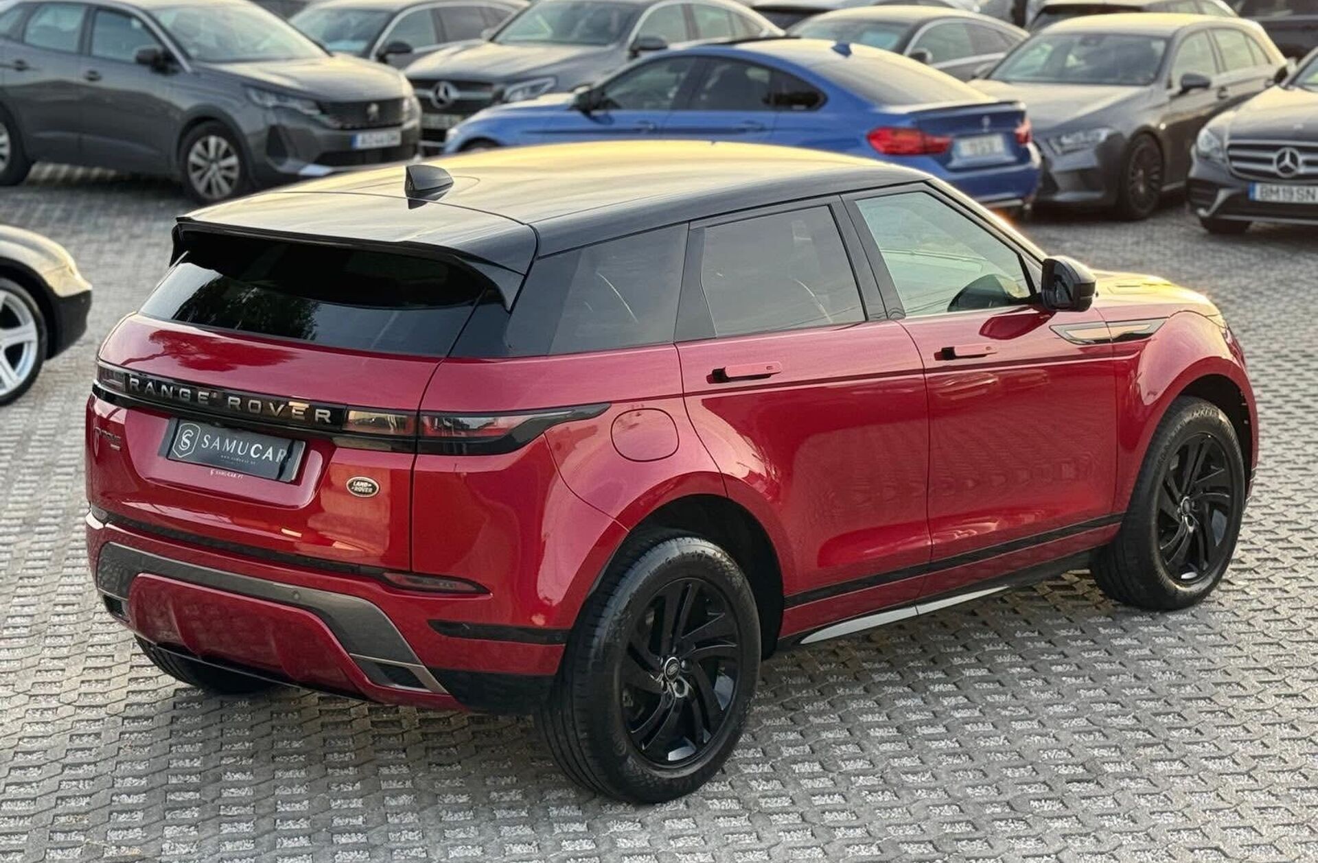 LAND ROVER Range Rover Evoque 1.5 P300e AWD R-Dynamic Auto