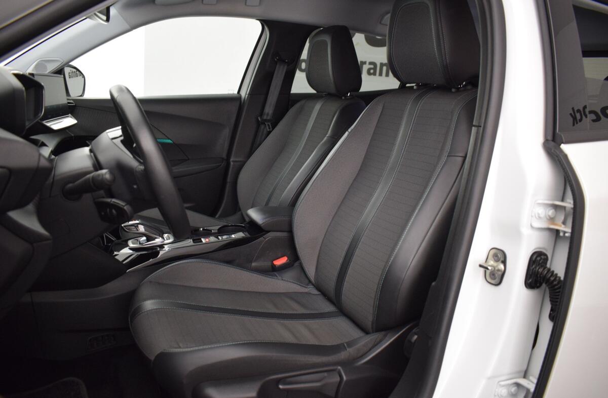 PEUGEOT 2008 e- 50 kWh GT