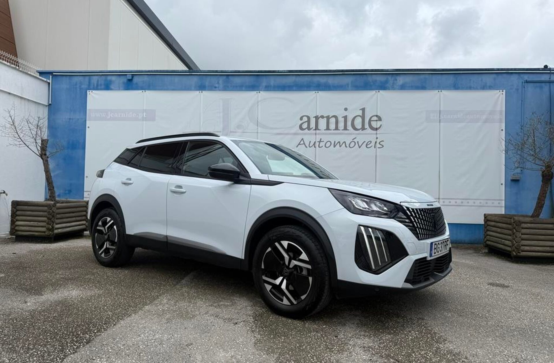 PEUGEOT 2008 1.2 PureTech Allure EAT8