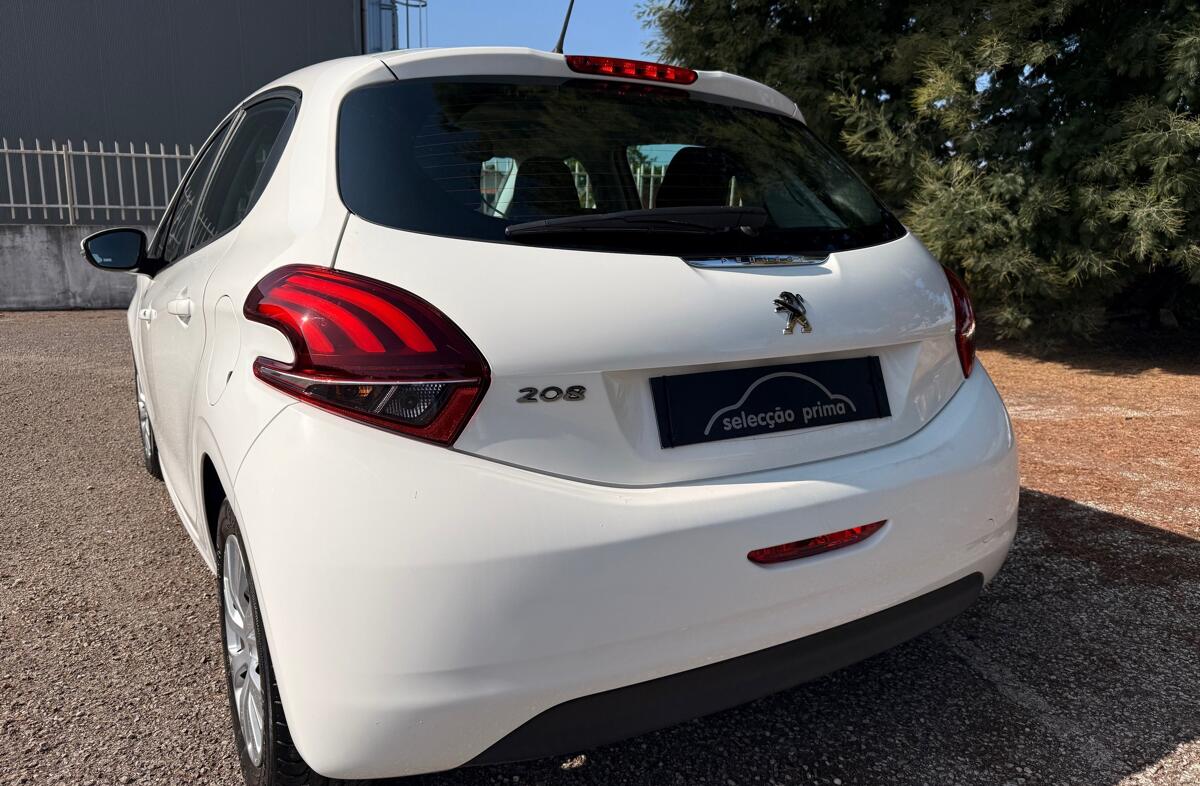 PEUGEOT 208 1.2 PureTech Allure