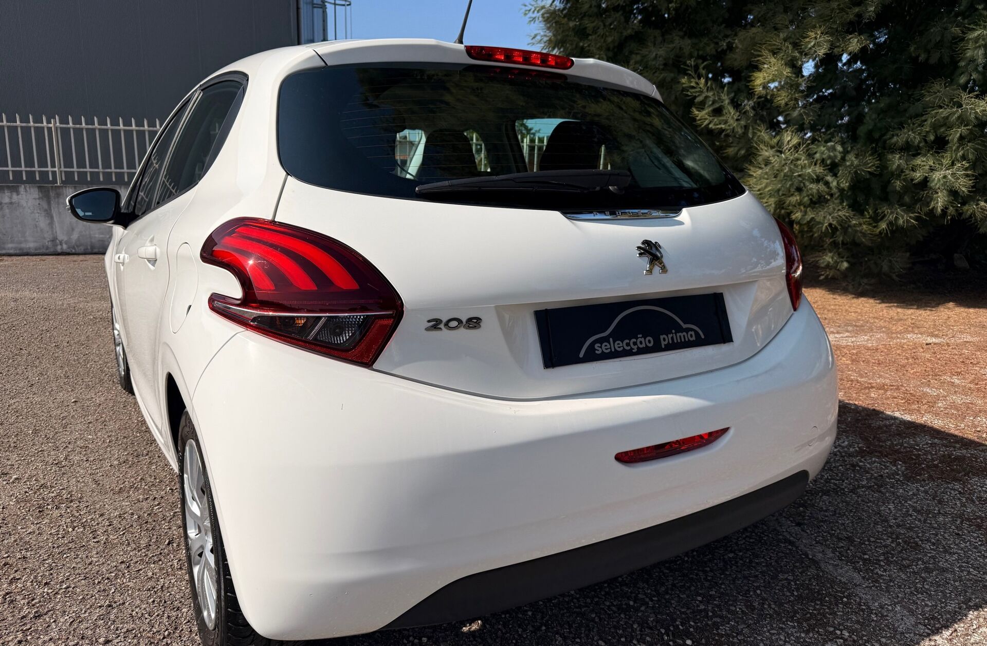 PEUGEOT 208 1.2 PureTech Allure