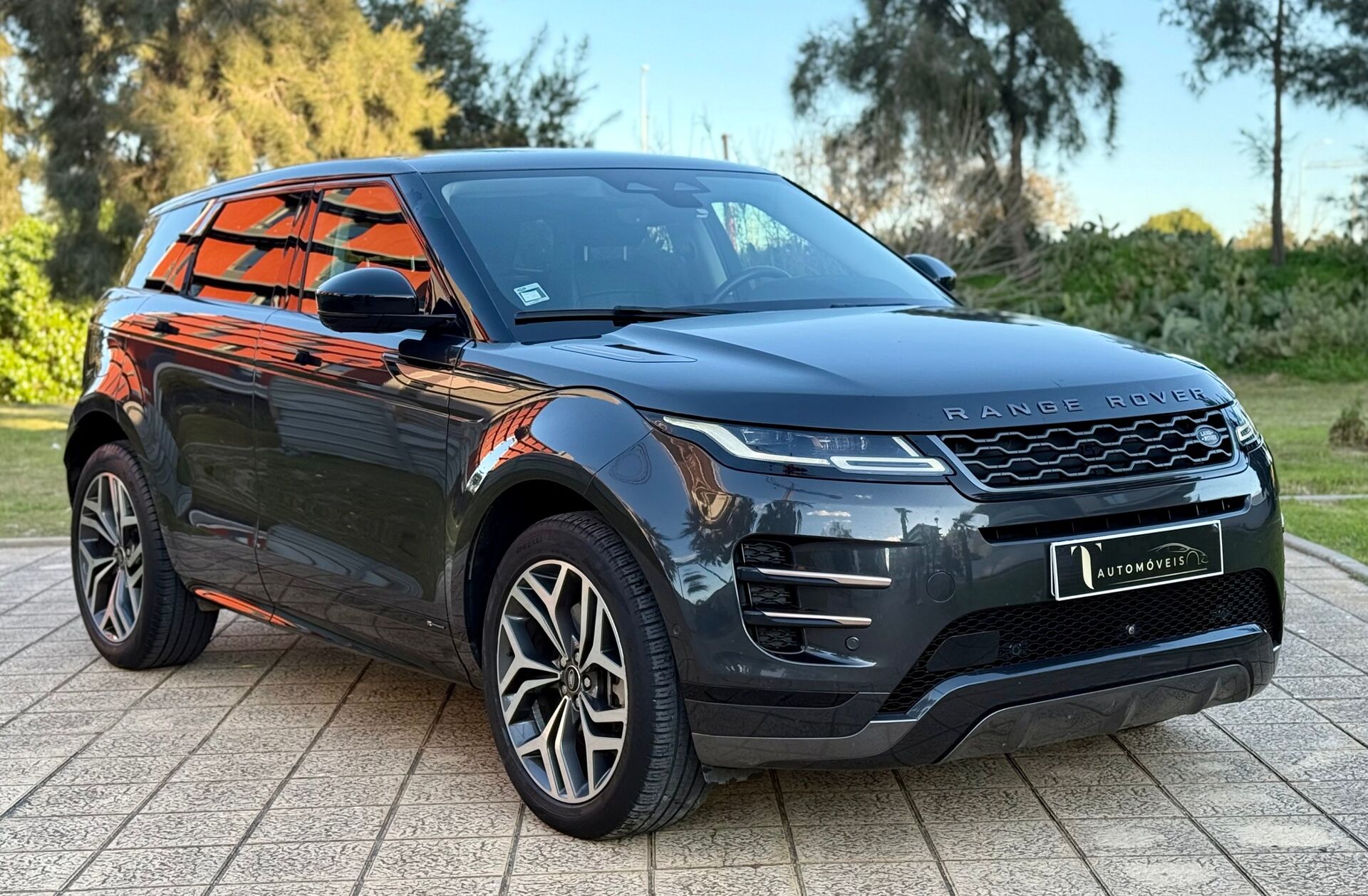 LAND ROVER Range Rover Evoque 2.0 D200 AWD R-Dynamic Auto