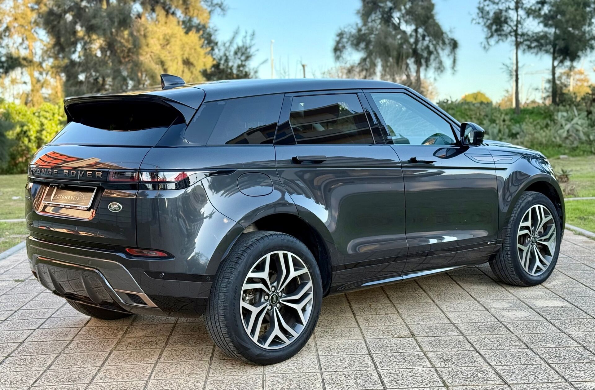 LAND ROVER Range Rover Evoque 2.0 D200 AWD R-Dynamic Auto