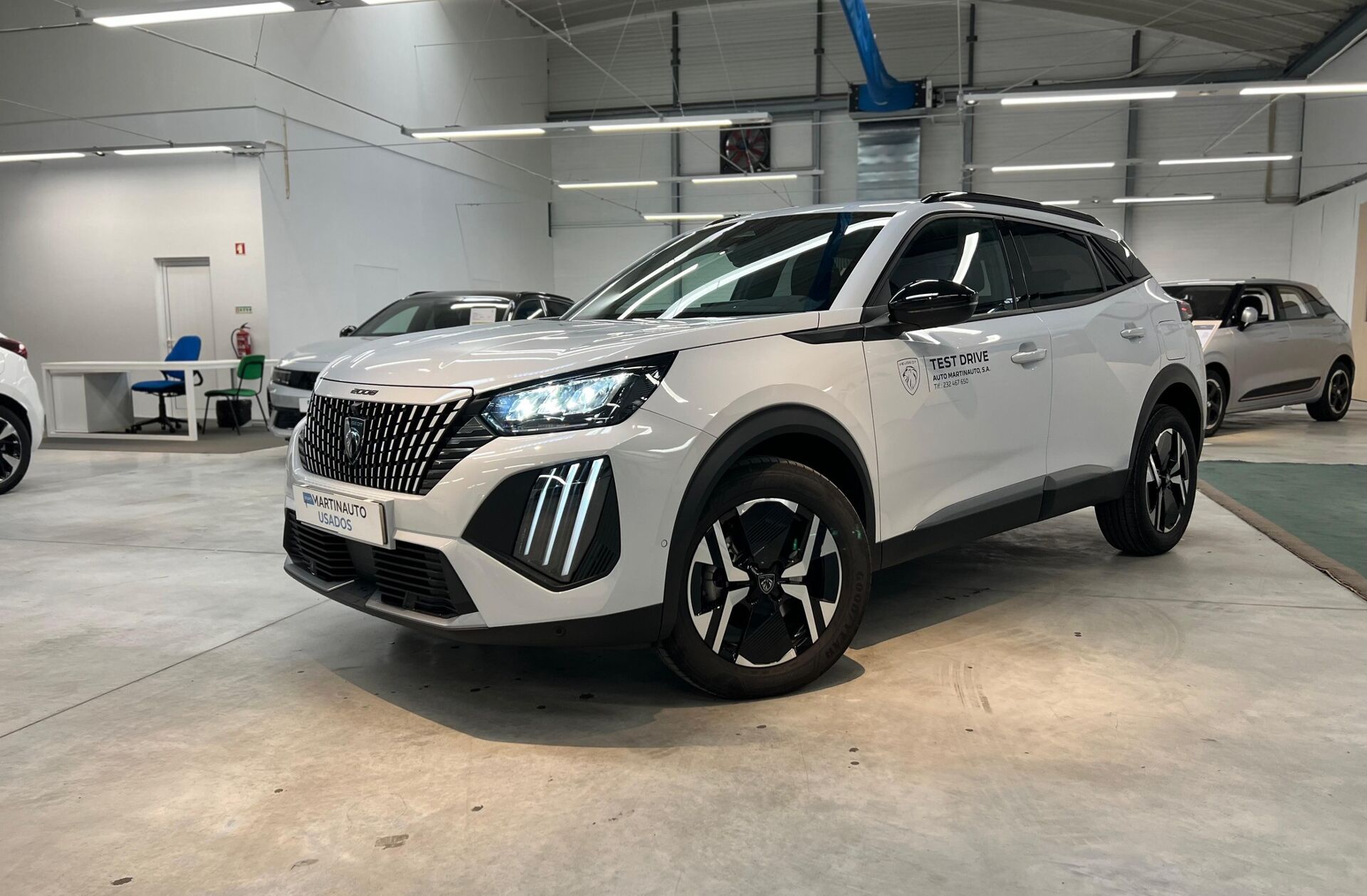 PEUGEOT 2008 1.2 Hybrid Allure e-DCS6