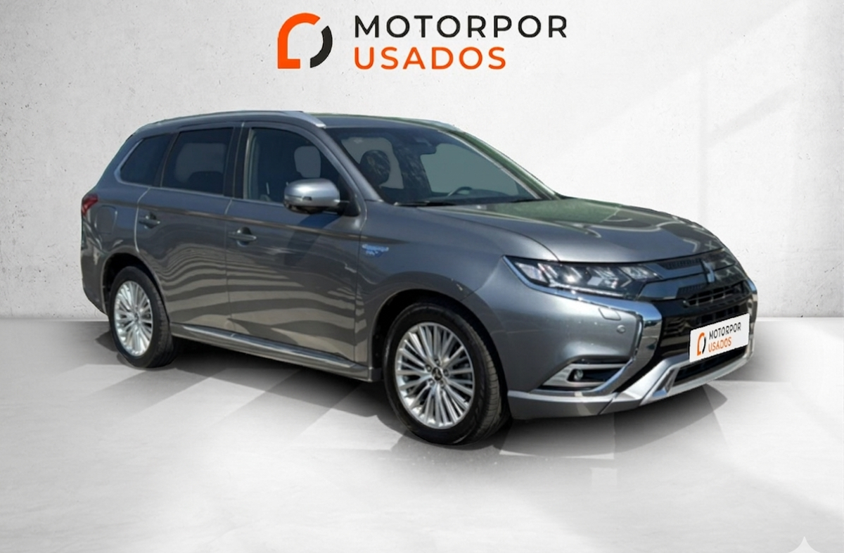 MITSUBISHI Outlander 2.4 PHEV Instyle