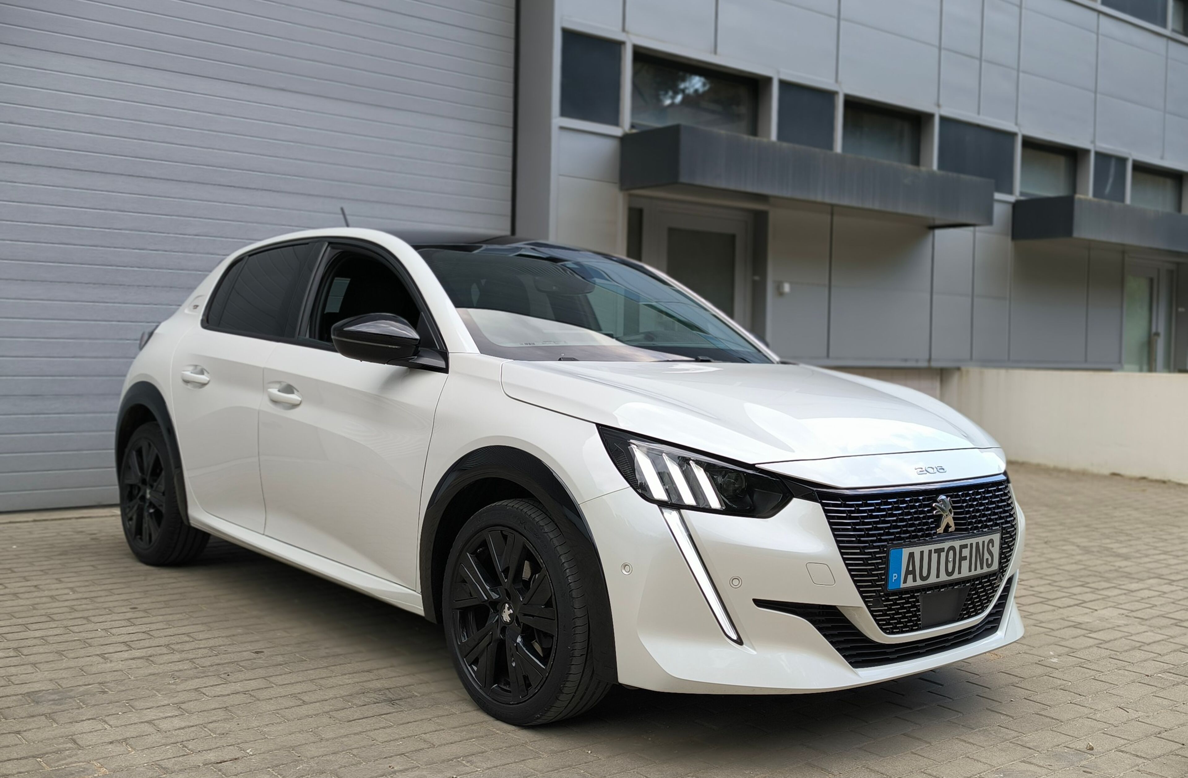 PEUGEOT 208 1.2 PureTech GT