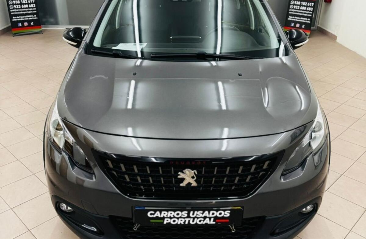 PEUGEOT 2008 1.2 PureTech GT Line