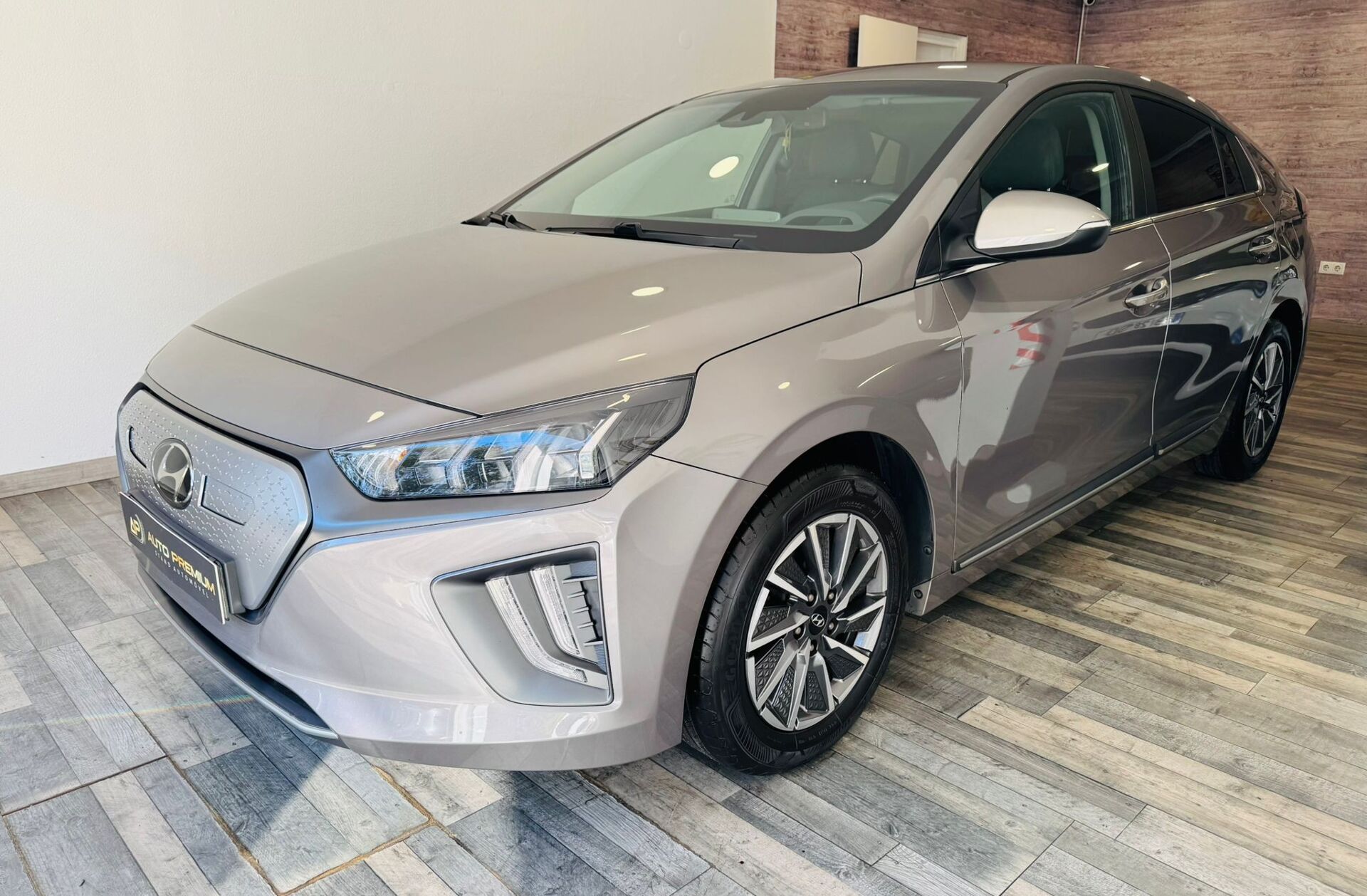 HYUNDAI Ioniq EV 38kWh