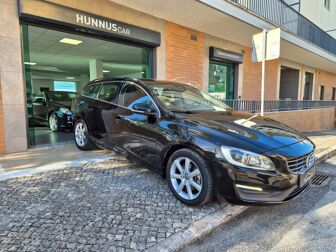 VOLVO V60 2.0 D2 Momentum Drive