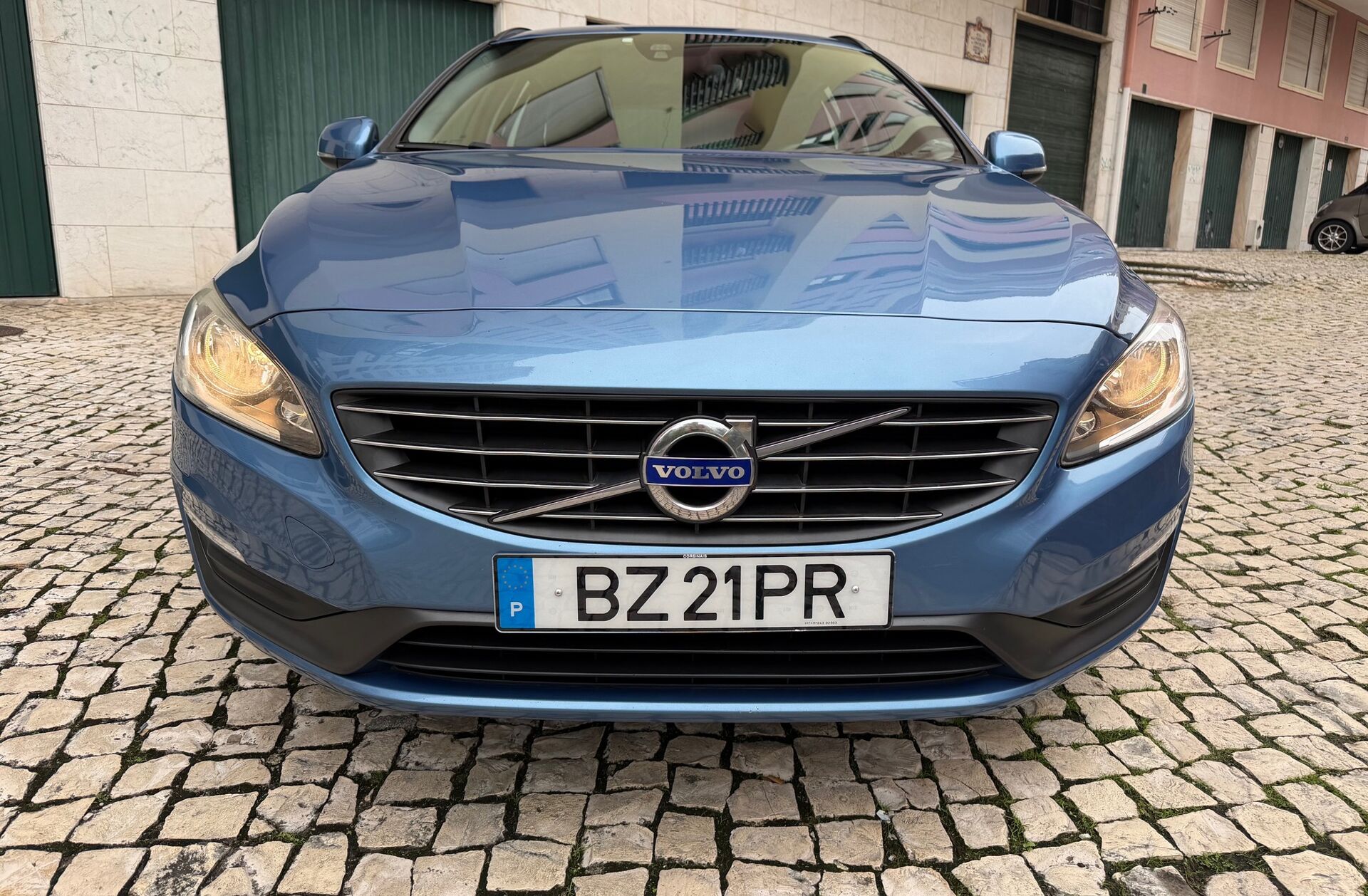 VOLVO V60 2.0 D2 Kinetic Drive