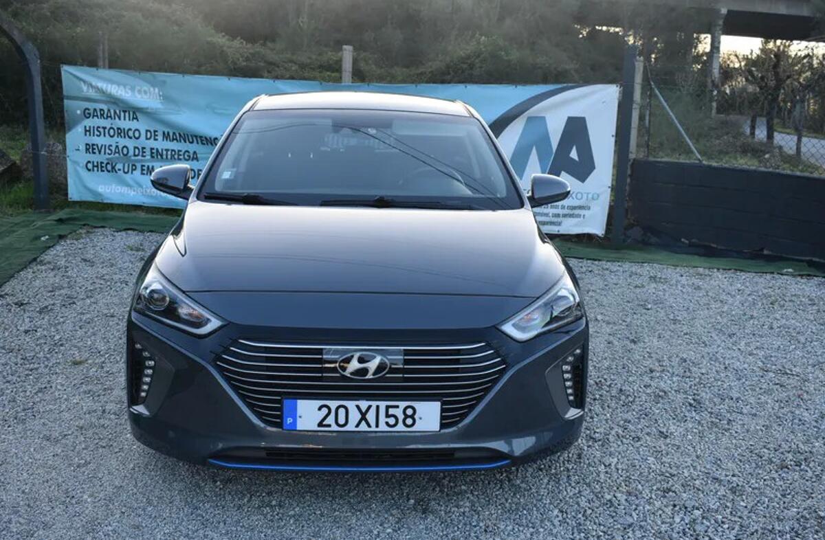 HYUNDAI Ioniq 1.6 GDI HEV Hybrid Tech