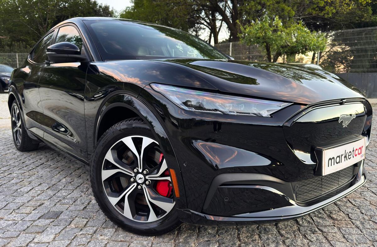 FORD Mustang Mach-E Premium