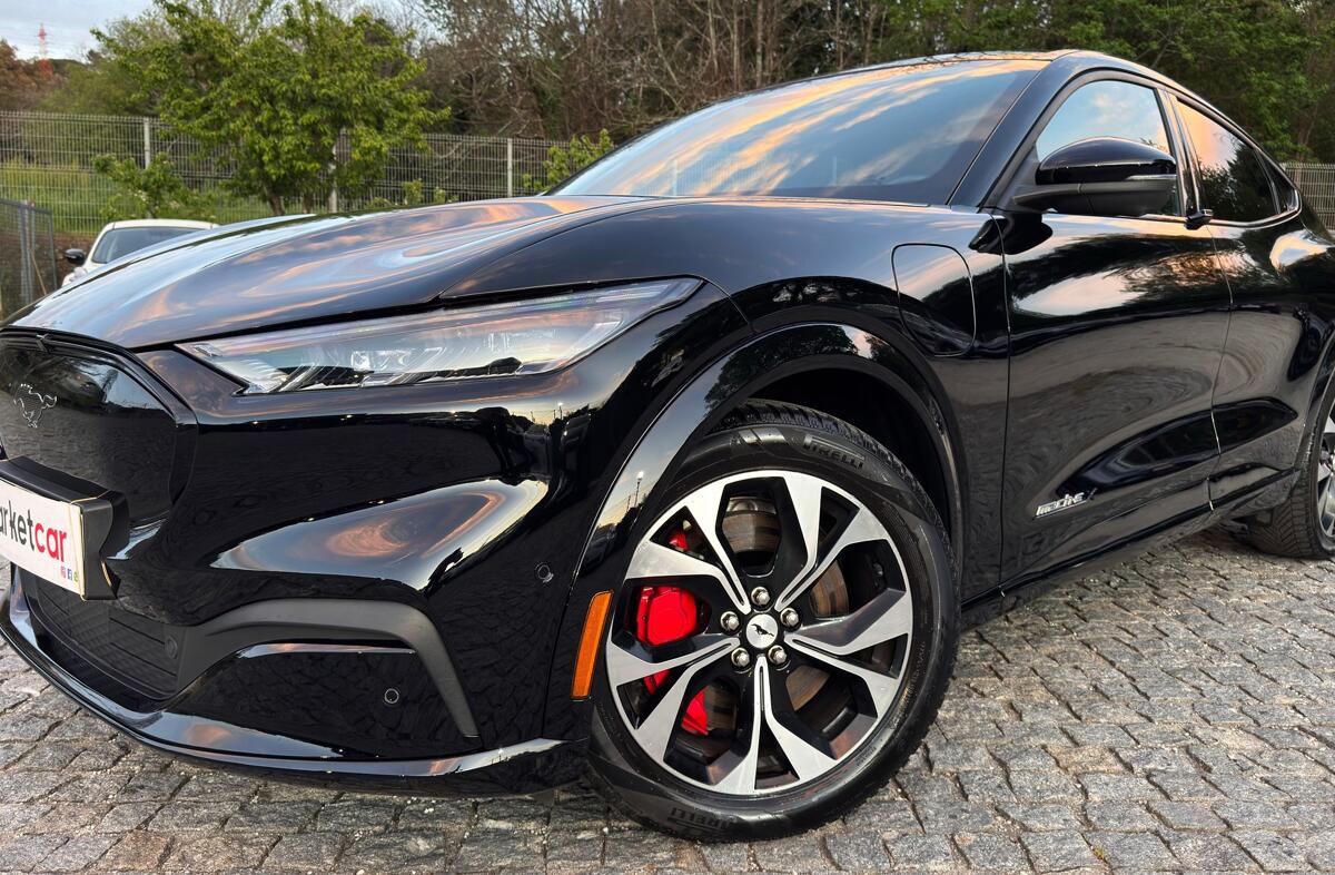 FORD Mustang Mach-E Premium
