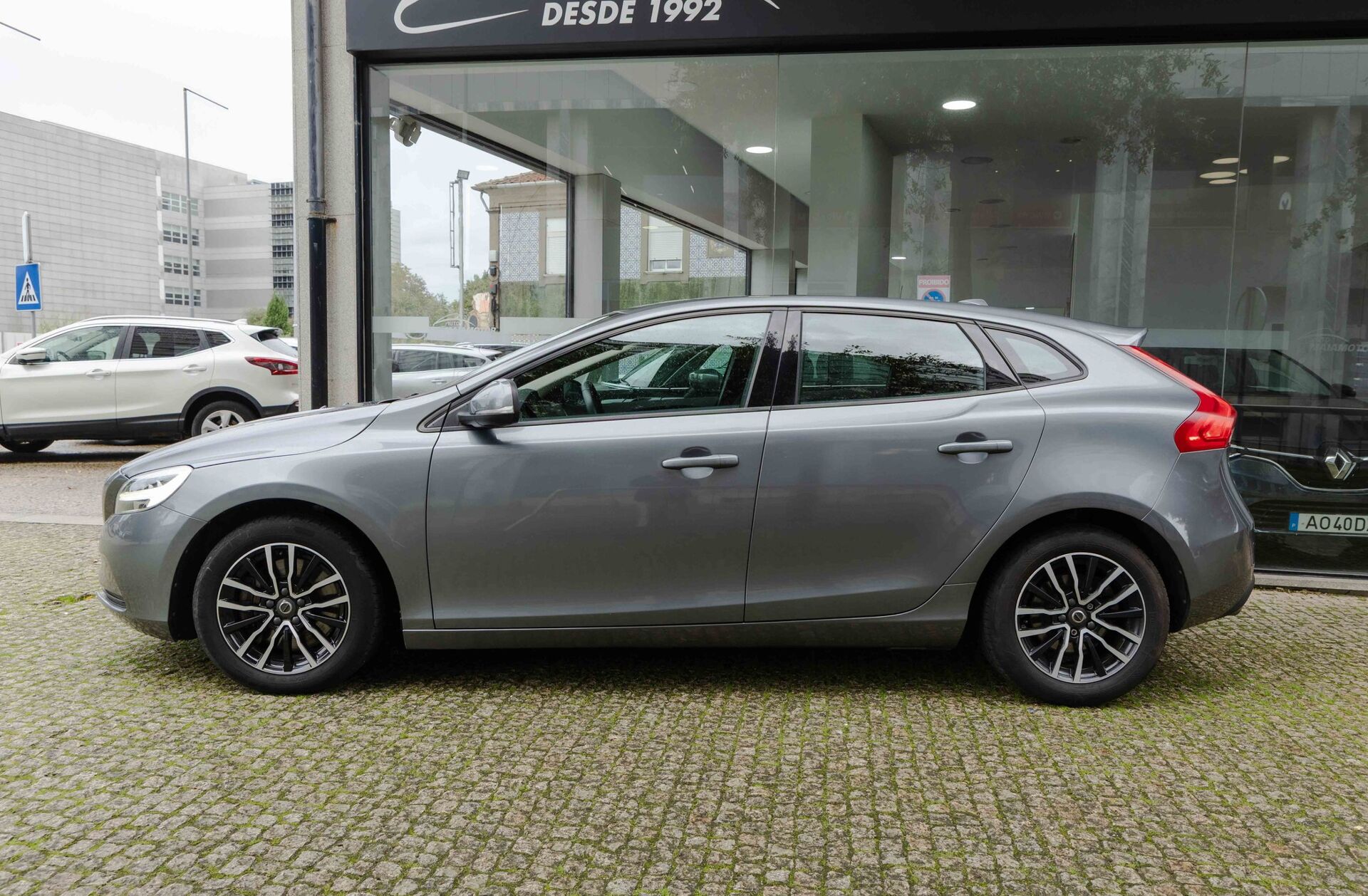 VOLVO V40 2.0 D3 Momentum
