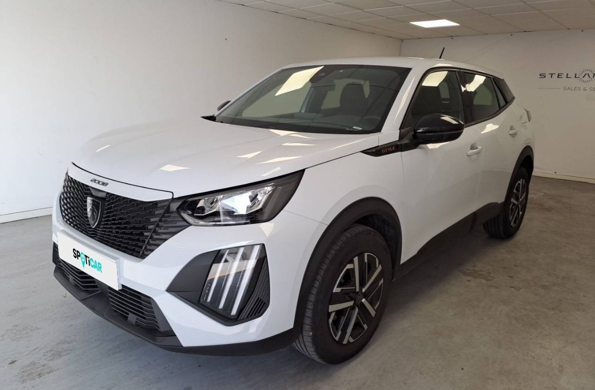PEUGEOT 2008 1.2 PureTech Style