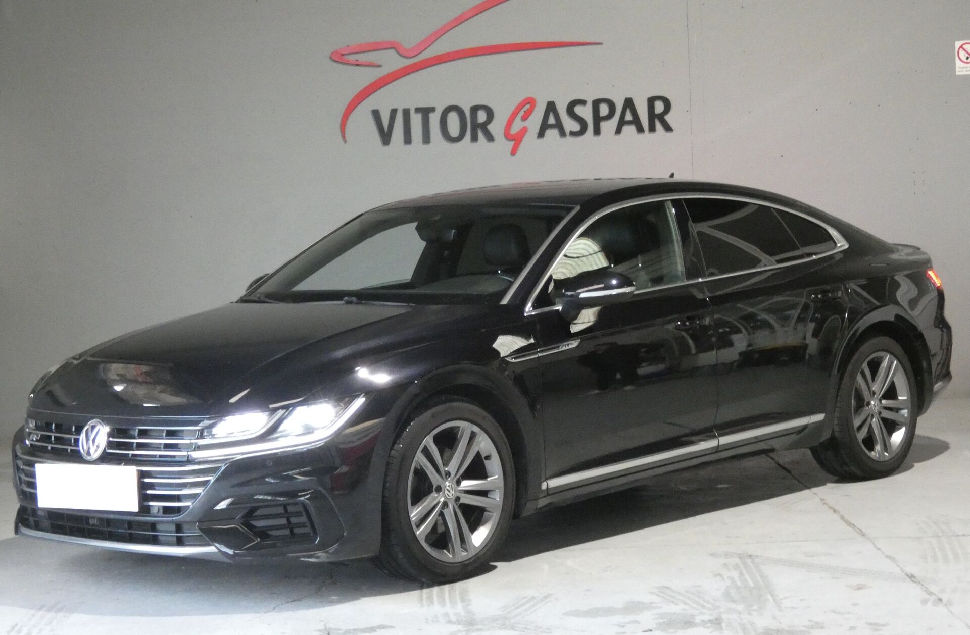 VOLKSWAGEN Arteon 2.0 TDI R-Line