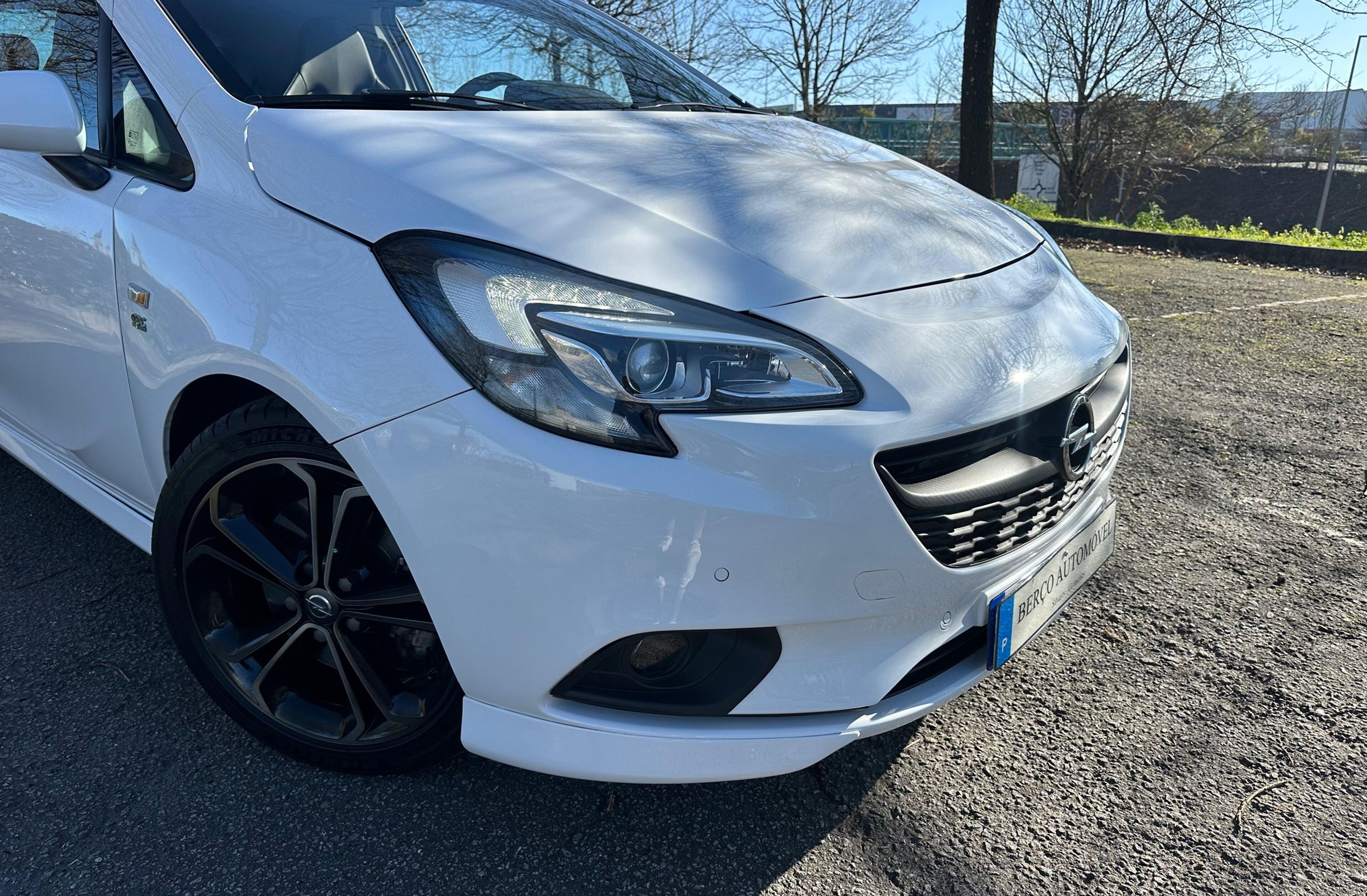 OPEL Corsa E Corsa 1.4 T GSi J18
