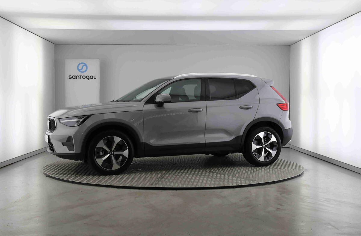 VOLVO XC40 2.0 B3 Core