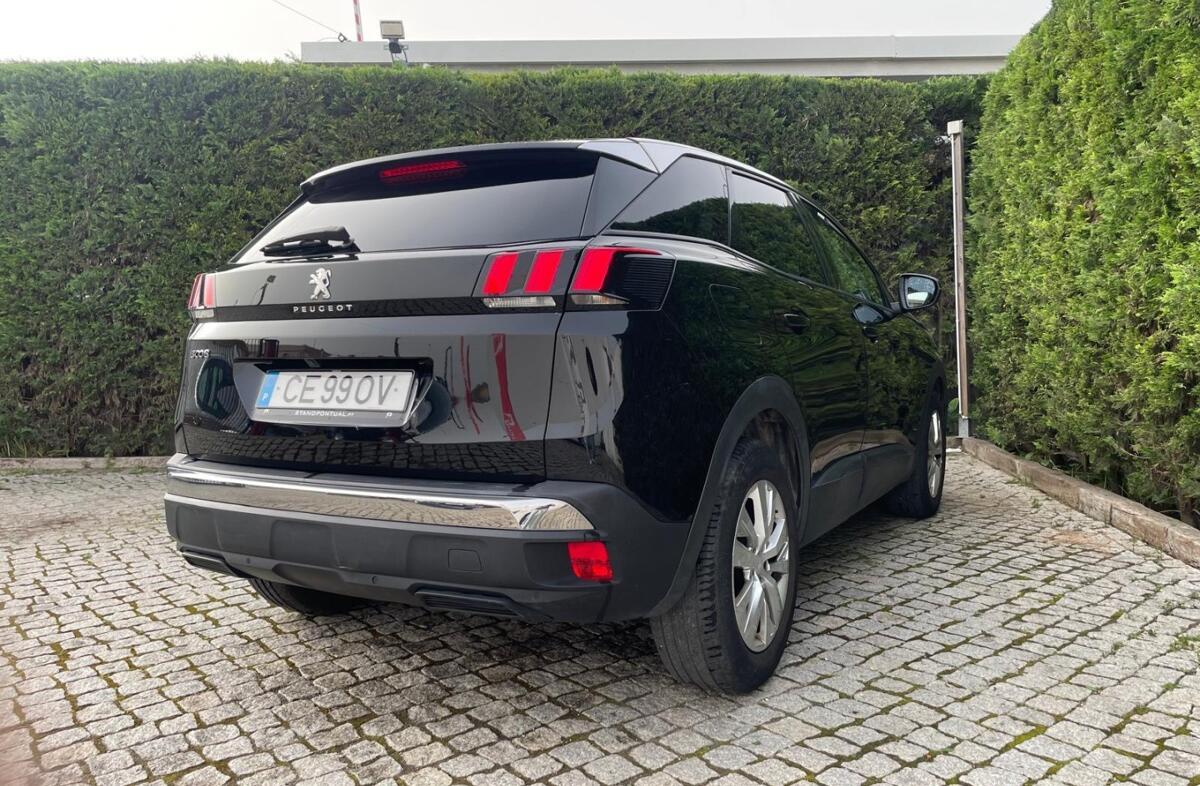 PEUGEOT 3008 1.2 PureTech Allure EAT8